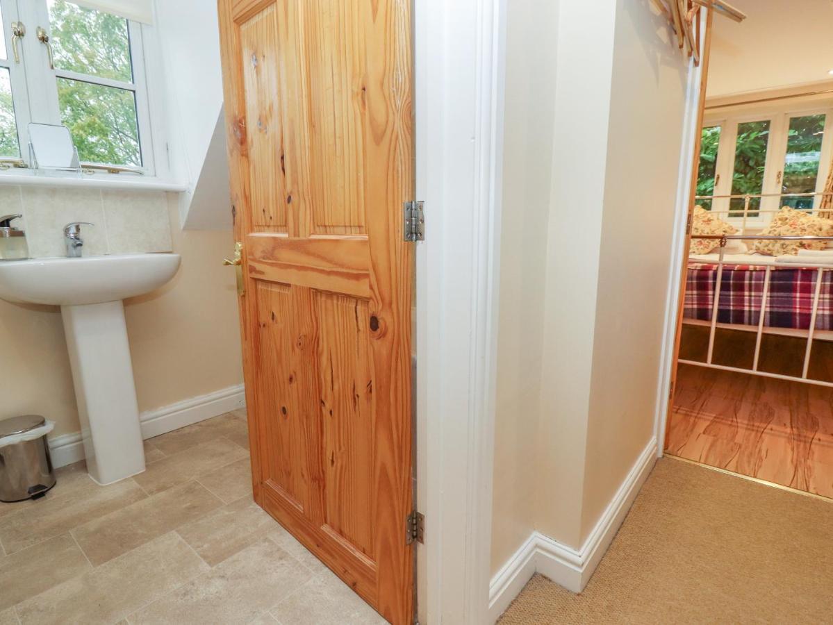 The Cottage At Barrow Mead Bath Bagian luar foto